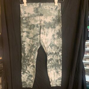Lululemon Athletica Green and White Tie-Dye Leggings